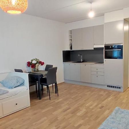 Appartement Ruby Studio 5Min To Vantaa Airport And 20Min To Helsinki Center Extérieur photo